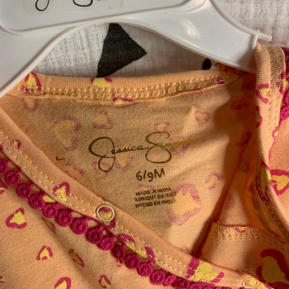 *NWT* Jessica Simpson Baby Coverall w/hdbnd 6-9mos - Picture 3 of 6
